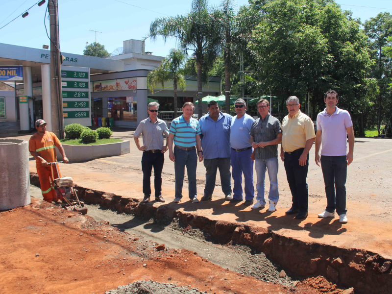 OBRAS DE DRENAGEM PLUVIAL NA RÓTULA INCIARAM NESTA SEMANA